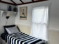 Classic Cape Cod Beach Cottage Steps to Private Beach or Stroll to Town! A/C ! Hotels in Wellfleet
