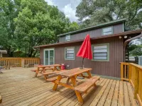 Unique cabin in the city pool home Hotels in Lutz