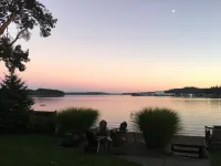 The Beach Suite on Lemolo! Clean & Private ... Getaway & Relax.