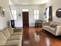 Historic home in Downtown Mobile next to Civic Center and Mardi Gras parades