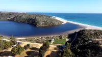 Ocean Blue Cottage ~ Stunning Ocean Views ~ All Linen Incl & Pets Welcome! Hotels in Guilderton