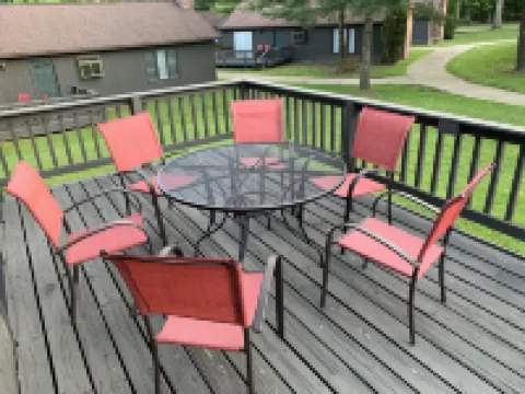 Apple Valley Lake, Pools and Beaches! Guest passes available for a fee. Hotels in Howard Township