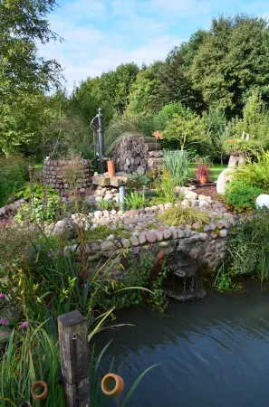 You will find relaxation and a peaceful idyll here in the Apartment-Feldsteingarten