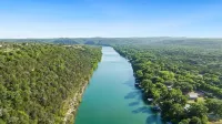 Lake Austin Modern Luxury 200 Feet of Private Lakefront with 2 Docks - en bord de mer