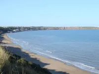 Beautiful Family Cottage, short walk to beach and leisure facilities.