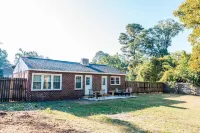 Cozy home 2 min to Fairgrounds w/ Trailer parking