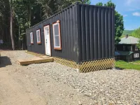 New 1 Bedroom Container Cabin with Direct Trail Access (Cabin 3) Hotels in Errol