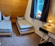Gemütliche Berghütte mit Kamin im Erzgebirge Nahe Schwarzwassertal