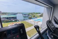 "Mimi's Place" Waterfront Condo