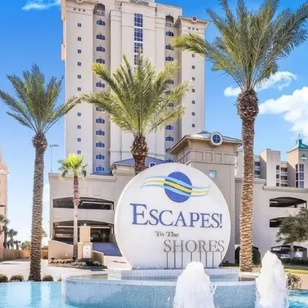 2323 Sq. Ft. 4/2 West End Beach Front; Close Dining; Extended Stays Discounted.