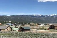Cozy 2/2 Condo 2 Blocks From the Bike/ski Resort and Lifts