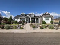 Luxurious 7Bd, 4Bath w/Theatre, BunkRm, Huge Yard