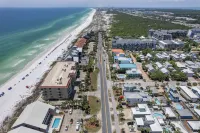 Across Beach, Pool, Pool Table,Ping Pong, Golf Cart Rental, Amazing Yard, 7 BR - Private Pools