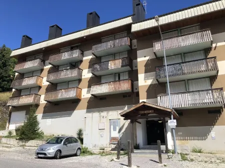 Studio Foux D'allos 3/5 Personnes Proche du Centre et des Pistes Отели рядом с достопримечательностью «Коль д'Ало»