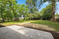 SUMMERVILLE SWEET TEA! 5 min Historic Summerville/Plantations, Renovated, Wifi! Hotels near Middleton Place Equestrian Center