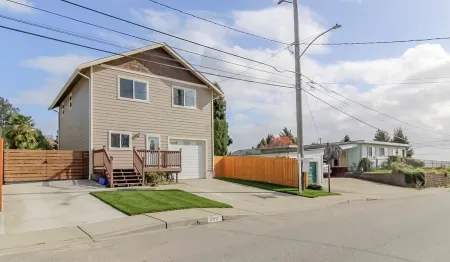 Crescent Heights Home