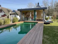 Thatched cottage for 8 people with an outdoor pool, near the beach & forest, sauna
