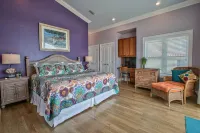 6 Bedrm/5.5 Baths/Gulf Front - 4 King Master