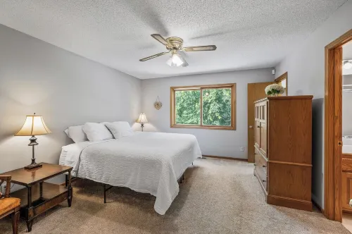 2 Story House with Gas Fireplace + Garage Parking