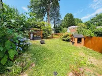 Charming 5 Bedrooms House in Peaceful Kensington with Parking Near DC Hotels in Kensington