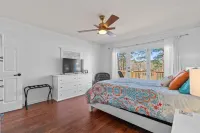 Multifamily, Lakefront House! Private Dock - Dogs Hotels in Hot Springs Village