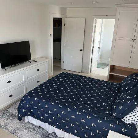 Spacious 3 bed 3 bath home with optional Jeep rental