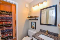 Hidden Gem at Seascapes E Bldg  POOL ! - Carolina Beach, NC.   Linens Included! - balcony