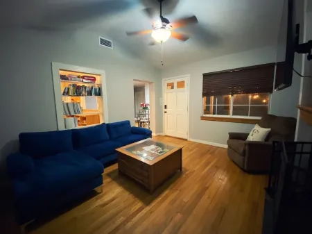 Cozy 2-bedroom home in Historic Duckpond neighborhood in Gainesville