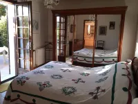 VILLA 160 M ° LIVING LAND AND WITH TREES OF 1500 M ° BEAUTIFUL BUILDING Hotels in Meschers-sur-Gironde