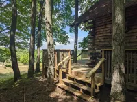 Rustic Retreat Log Cabin Nestled Among 65 Acres - Hytter