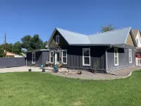 Downtown Fruita! Modern 3-BR home with master suite & locked bike storage Hotels in Fruita