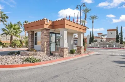 Cozy studio in enjoyable Coachella with AC, fitness room, WiFi, Peacefulness…