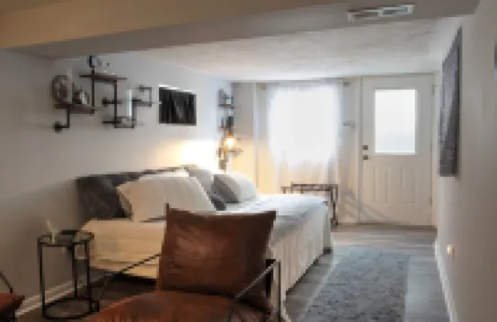 South central 4 bedroom house 3 minutes from Faurot Field! Its close and quiet.