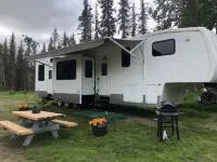 River access! Clean & comfy 5th wheel, located near the famous Kenai River