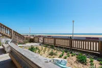 Relaxing Breezy Seaside Retreat Oceanfront, Boardwalk 3Bd 2ba 2Decks King Bed