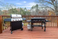 Graphite MTN Retreat - .75 mi to Hague Beach, access to Hague Brook, EV charger