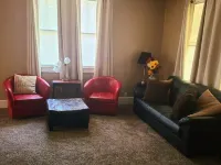 Relax Inn this Knotty & Nice entire Home Hotels in Evansville