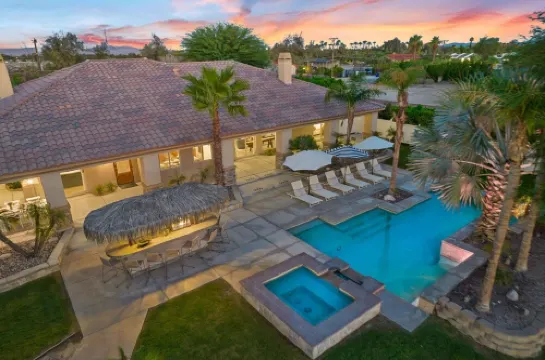 Luxurious 5BR Vacation Rental Indio, Pool Spa 1+ Acre Oasis, Walk to Festivals