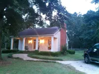Elegant 2 Bedroom, 2 Bath Guest House close to Tallahassee