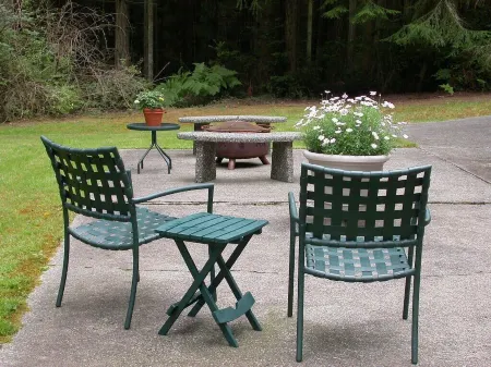 Log Cabin on 6 beautiful acres.