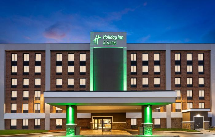 Holiday Inn & Suites RICHMOND - WEST END by IHG