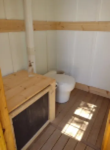 Charming and Secluded North Shore Cabin and Sauna  two miles from Grand Marais!