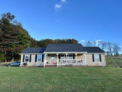NetZero 3 Bedroom Farmhouse on Blue Ridge Parkway