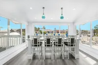 Luxury WaterFront Home, Putting Green, Bocce, Pool/PPong Tbl - breakfast