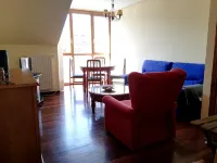 Flat halfway between the beach and Llanes downtown