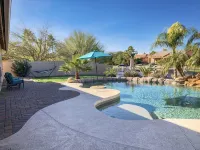 Resort Living! Quiet Lakefront Home. Pool, large shaded patio, fishing, sleeps 9