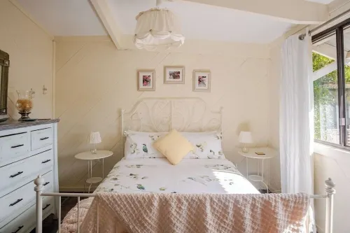 Bickley Valley Cottage