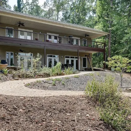 Lake Keowee Private Waterfront