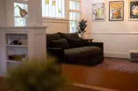 2-bedroom vacation home just 17 minutes drive to Ford Field