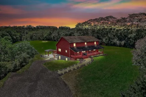 Log Home on 8 Acres close to Hershey attractions Hotel a West Hanover Township